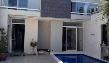 Casa à Venda 3 Quartos e 2 Vagas, 147m2 - Socorro, São Paulo