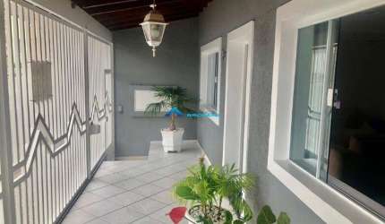 Casa Térrea C/ 2 Dorms sendo 1 Suíte, Edícula C/ 3 Cômodos, Bairro Vila Maringa
