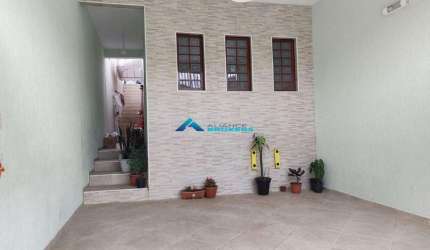 Casa a venda com 180m² com 3 dormitórios e 2 vagas vagas cobertas de garagem Vila Maringá - Jundiaí SP