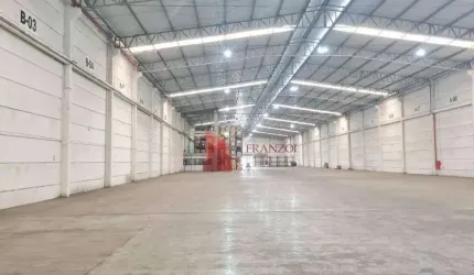 VENDA E ALUGUEL GALPÃO 4.300m²em terreno de 8.125 m²  na BR 101 Itajaí - SC