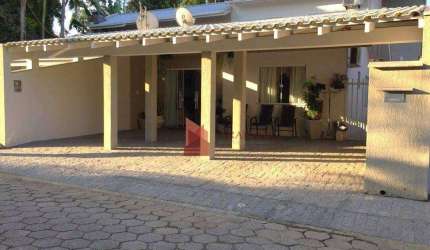 VENDA: Casa em condomínio fechado com 3 dormitórios no Bairro Dom Bosco em Itajaí.