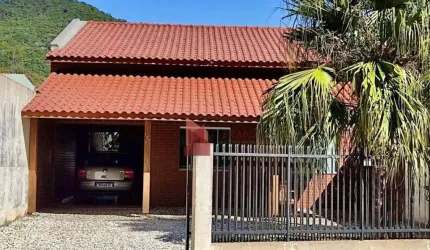 VENDO: Casa SEMI-IMOBILIADA com 2 dormitórios sendo 1 suíte, com 110 m² - Fazenda - Itajaí/SC