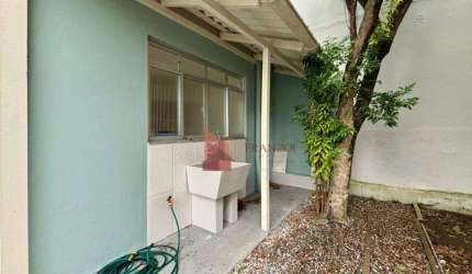 LOCAÇÃO: casa residencial ou comercial no Centro de Itajaí