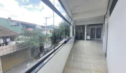 SALA COMERCIAL.