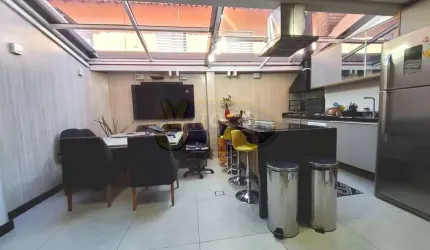 CASA NO CONDOMÍNIUO MIRANTE NO BAIRO DEMARCHI