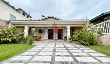Casa à venda no bairro Barra da Lagoa em Ubatuba/SP