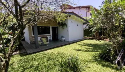 Casa à venda no bairro Tenório em Ubatuba/SP