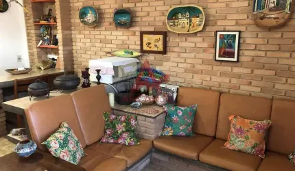 SOBRADO A VENDA COM 02 DORMITÓRIOS NO LÁZARO - UBATUBA - SP
