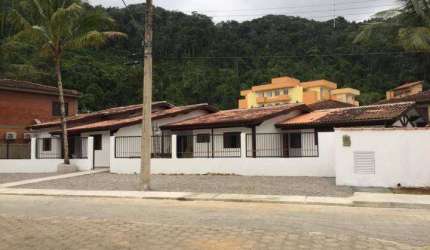 Casa à venda no bairro Praia Grande em Ubatuba/SP