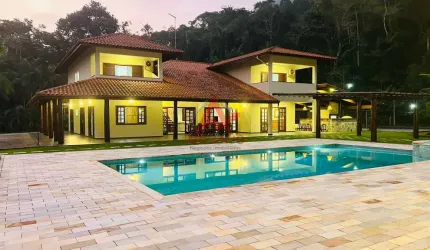 Casa com 6 dormitórios 5000m² de terreno a venda em Ubatuba- SP