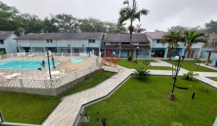 Casa em condomínio no Perequê Açú