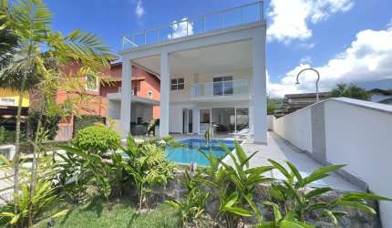 Casa à venda no bairro Horto Florestal em Ubatuba/SP