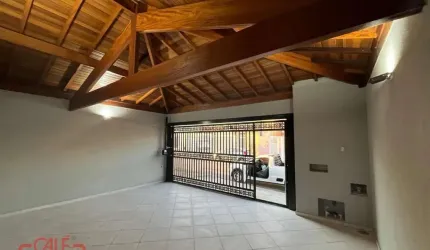 Casa Sobrado à venda.