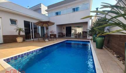Casa sobrado à venda no condomínio Maria Dulce