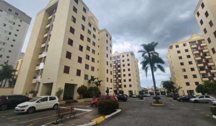 Apartamento com sacada