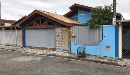 Casa 4 Dorm com suíte área gourmet e garagem coberta na Independência em Taubaté - CA550