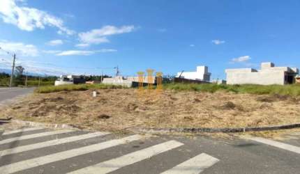 Terreno 216m² de esquina no Quintas de Santa Cruz em Taubaté - TE561