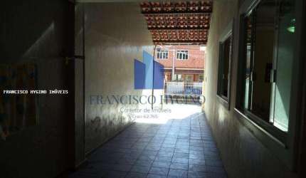 Casa para Venda em Volta Redonda, Casa de Pedra, 5 dormitórios, 5 banheiros, 3 vagas