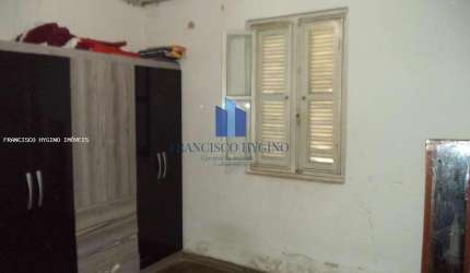 Casa para Venda em Volta Redonda, Monte Castelo, 2 dormitórios, 1 banheiro, 1 vaga