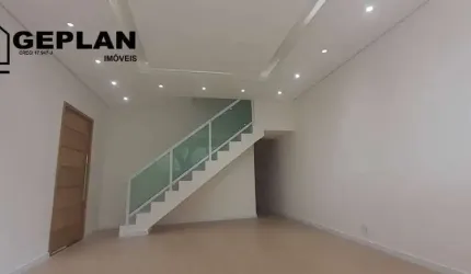 MARAVILHOISA CASA NA VILA MONUMENTO!!!