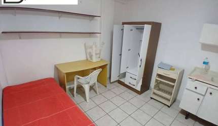 Kitnet mobiliada, com banheiro, internet, luz e agua separada, 20mt,