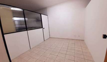 Espaço profissional perfeito para locação na Encruzilhada, Santos-SP: 1 sala, 1 banheiro, 10,00m² de área.