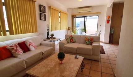 Cobertura de Luxo à Venda em Santos-SP, Macuco  4 Quartos, 2 Salas, 3 Banheiros, 1 Vaga de Garagem  180m² de Pura Elegância