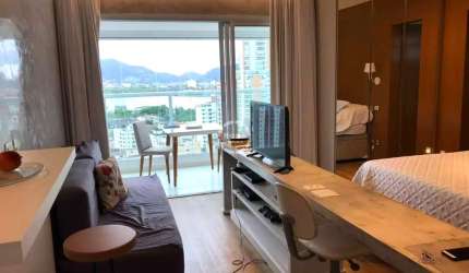 Apartamento de 1 quarto com 2 salas e vaga de garagem na Ponta da Praia, Santos-SP - Residencial Maralta