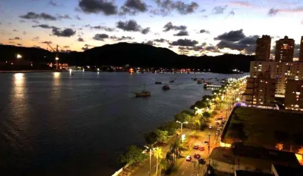Apartamento à venda em Santos-SP, Ponta da Praia: 4 quartos, 2 suítes, 3 salas, 4 banheiros, 3 vagas de garagem, 189m² - Residencial Vista Marina!