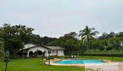 HARAS MARAVILHOSO DE 6,5 ALQUEIRES EM ITU COM CASA SEDE, CASA P/ FUNCIONÁRIO, 12 COCHEIRAS, PISCINA E ETC