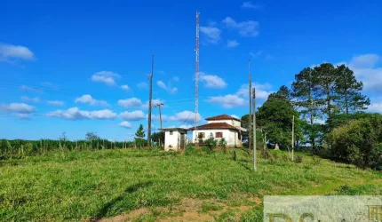 Sítio de 36 alqueires à venda na região de Sorocaba/SP: terra vermelha, represa e benfeitorias - Imperdível oportunidade!