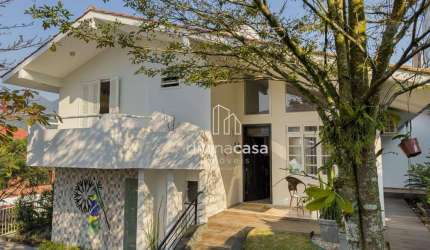 Casa com 3 dormitórios à venda, 249 m² por R$ 2.400.000,00 - Centro - Jaraguá do Sul/SC