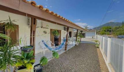 Casa com 4 dormitórios à venda, 233 m² por R$ 1.250.000,00 - Rau - Jaraguá do Sul/SC