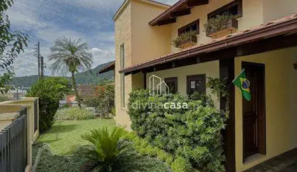 Casa com 2 dormitórios à venda, 223 m² por R$ 2.150.000,00 - Nova Brasília - Jaraguá do Sul/SC