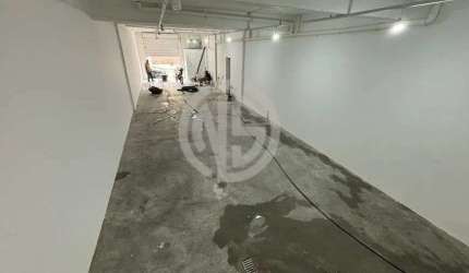 Prédio Comercial em Várzea de Baixo, São Paulo/SP
