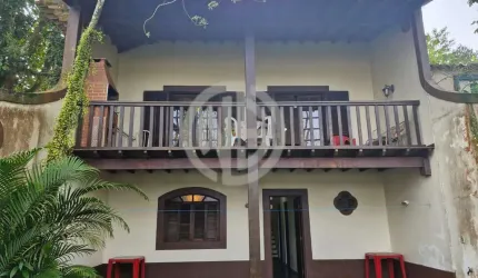 Casa à venda no bairro Centro - Cananéia/SP