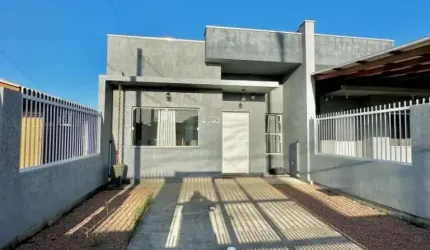 G14 Linda geminada no centro de Mariluz, próximo ao mar!