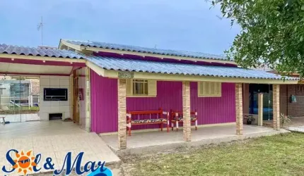 C327 Linda casa mista,  à venda, em região de moradores/Imbé