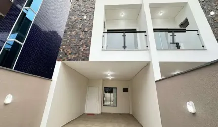 Imperdível oportunidade: Casa à venda em Joinville-SC, Vila Nova! 3 quartos, 1 suíte, 2 salas, 2 banheiros, 2 vagas, 114,78m².
