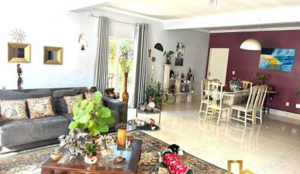 Casa à venda no bairro Suru - Santana de Parnaíba/SP