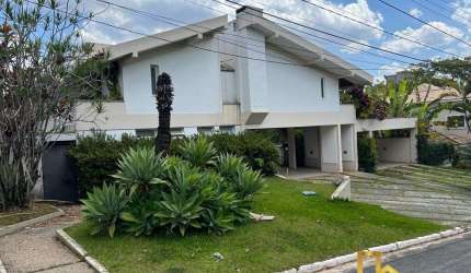 Casa à venda no bairro Alphaville Residencial Dois - Barueri/SP