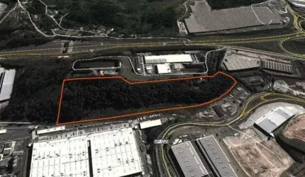 Área no Km 32 da Rodovia Castello Branco