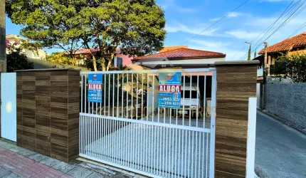 A Casa Perfeita pra Chamar de Lar – Espaçosa e Aconchegante!