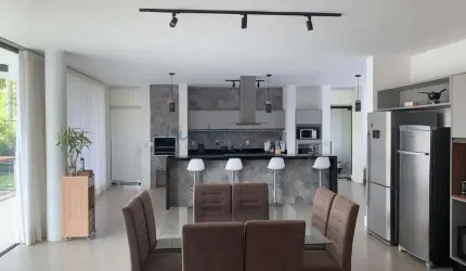 Casa de Condominio em Mairinque  -  Mairinque