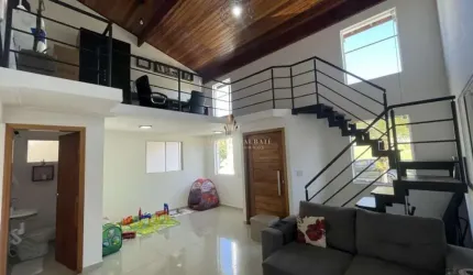 Encantadora Casa em Condomínio com 3 dormitórios e 4 vagas de garagem em Pinheiros de Tremembé.