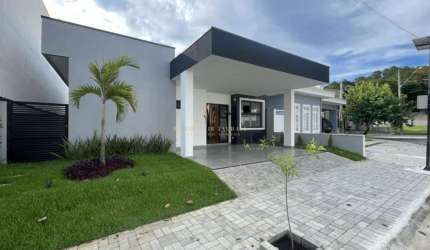 Casa de condomínio à venda, no Condomínio Morada do Visconde,  em Tremembé, Loteamento Residencial Morada do Visconde, com 3 quartos, 164m²