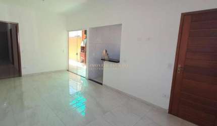 Casa à venda em Taubaté, Piracangaguá, com 3 quartos, 94m²