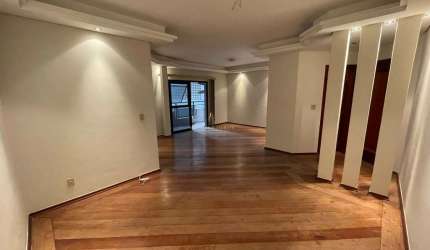 Apartamento à venda 3 Quartos, 2 Vagas, 187M², Centro, Taubaté - SP
