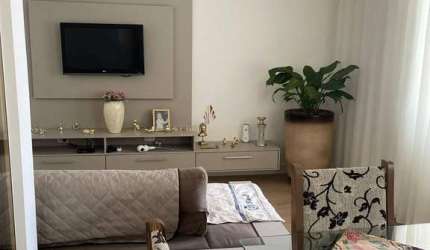 Sobrado com 4 quartos, 210m², à venda em Taubaté, Santa Clara