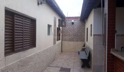 Casa à venda em Taubaté, Esplanada Santa Terezinha, com 3 quartos, 187m²